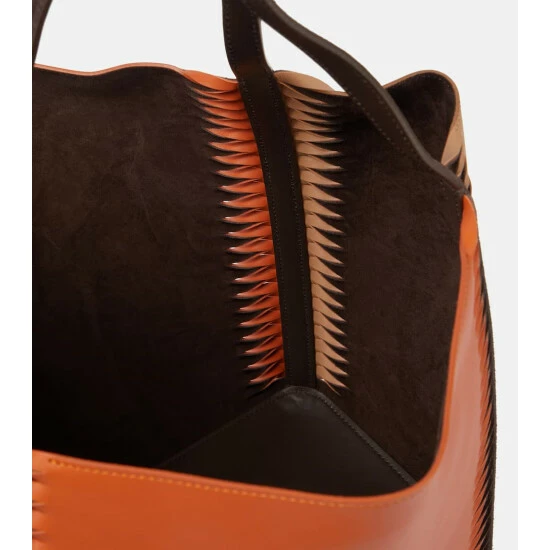 Chloé Louela Small Leather Shopper - Image 2