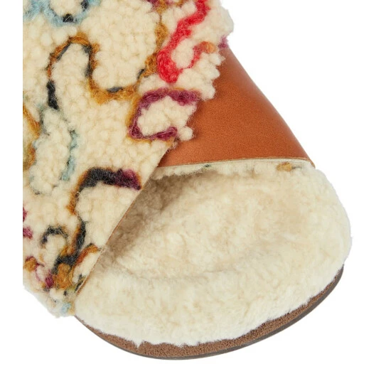 Chloé Wavy Shearling And Leather Slides - Image 5