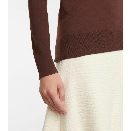 Chloé Wool V-neck Sweater - Image 4