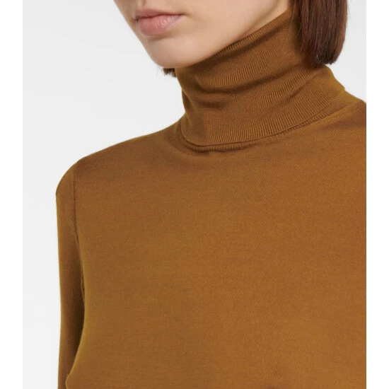 Chloé Turtleneck Wool Sweater - Image 4